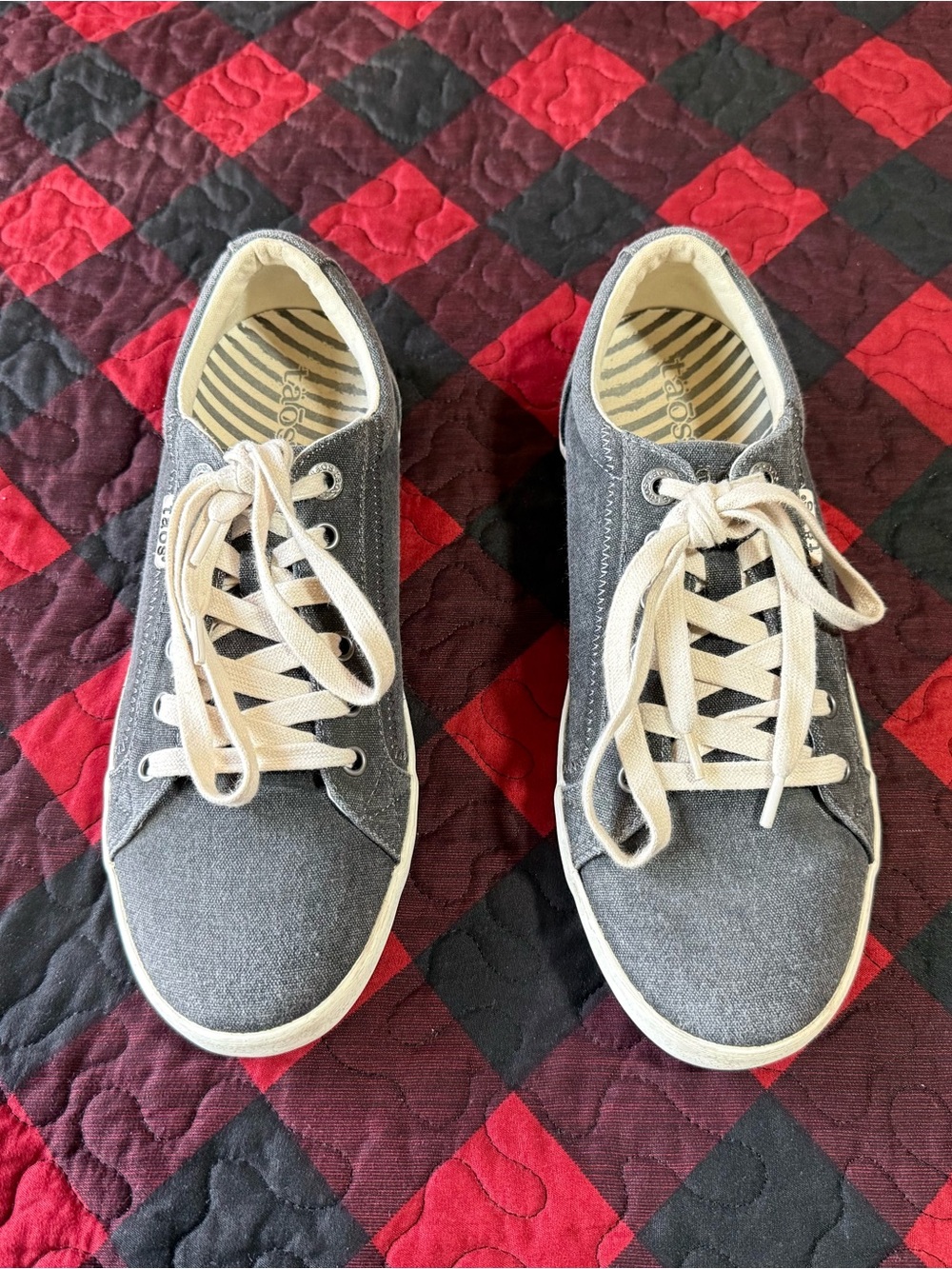 Taos Footwear Charcoal Washed Gray Canvas Sneakers Women's Size 10